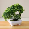Dekorativa blommor kransar konstgjorda trädkrukor Simulering Plastisk heminredning växt bonsai falska krukväxter