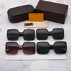 Luxury Designer Sunglasses Eyeglasses Outdoor Letter V Sunglass PC Frame Fashion Classic Lady Mirrors Women Men Glasses Unisex With Box