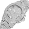 Montres-bracelets Hip Hop glacé couleur or montre à quartz de luxe plein diamant montres rondes hommes en acier inoxydable montre-bracelet cadeau