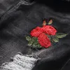 破れたバラ刺繍メンズジーンズ2022新しいスリムフィットストレートストリートウェアカジュアルコットンデニムパンツブラックホールスキニーズボン