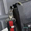 2022 Nieuwe luxe ontwerpers schoudertassen messenger heren handtassen met drie stijl rugzak totedek crossbody portemonnee portemonnee lederen koppeling