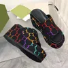 Designer Double G Tofflor Slide Män Kvinnor Mode Sandaler Tjockbottnad Platt Höga klackar Flip Flops Skor Broderad plattform gummisandal med låda