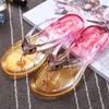 Été Transparent 871 Pantoufles Sandales de plage Jelly Crystal Flip Flops Portez des chaussures plates Femmes à l'extérieur