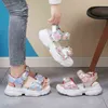 Sandali donne versione coreana Piattaforma sportiva sandali Shinestones di lusso alla piede alti tacchi 220311