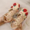 Fibbia per cintura alla moda Bambini Ragazze Baotou Sandali Tacco basso Principessa Scarpe romane Primavera Estate Rivetto con diamanti brillanti Scarpe in pelle per bambini