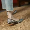 scarpe eleganti Le migliori scarpe da donna Etro 2022 Spring New Rivet Single French Personality Heel Comodo Casual 220810