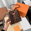 2022 un designer di lusso sacchetti classici secchio in stile secchio da canale di moda spalla cross body borse estate da donna fresco donna shopping totes portafogli semplici borsetta moneta