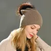 Vendita all'ingrosso vera pelliccia di procione pom cappello lavorato a maglia cappelli da donna cappello invernale in cashmere ragazza femminile cotone Skullies berretto di lana cappello J220722