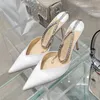 Lyxiga strassskedjor Kvinnor Pumpar Designer Sandaler Hög klackar Summer Ankle Strap Party Shoes Star Style Wedding Prom Shoes 220513