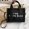 The Totes Bags Lady有名なデザイナークールな実用的な大規模プレーンクロスボディハンドバッグ