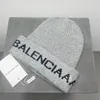 Chapéus de tricô de marca de moda para casal, chapéu de balde bordado com letras femininas, gorro de lã masculino