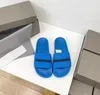 Kauçuk Terlik Çiftler Sandalet Kauçuk Tasarımcı Unisex Siyah Beyaz Paris Düz Alt Kaydırıcılar Daireler Taban Kabartma Banyosu Ayakkabı Plajı terlik