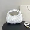 Geplooide Crescent Tas Vrouwen Handtas Portemonnee Schouder Cross Body Tassen Zachte Schapenvacht Lederen Handtassen Mode Letters Verwijderbare Riem Interieur Rits Zak