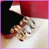 Hoop örhängen Designer smycken Titan stål 18K roséguld med Daimonds Kärleksörhänge för kvinnor Hoops Mode Studs C Box