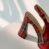 2022 Sommar Kvinnors Tryckta Sandaler Storlek 33-43 Girls 'High Heels Fish Mouth Single Shoes National Style Red Checkered Pink Fashion Wedding Shoes