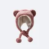 Basker koreansk version av hattbjörnen öronlock vinter tjock plysch kallt skydd varm kashmir scarfberets