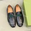 Tasarımcı Elbise Ayakkabı Erkek Deri Ayakkabı Lüks Toka Loafers Renkli Siyah Kahverengi Mavi Konforlu Erkekler Günlük Spor ayakkabılarını 39-44 ile kutu