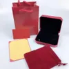 Zestawy biżuterii pudełko czerwono litera