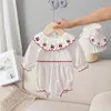 Spring Family Dopasowanie siostrzane ubrania długie rękawy Dot Cherry Romper Princess Baby Dress Sute Dress E9192 220426