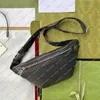 Unisex mode casual designe lyx bumbag midjepåsar crossbody axelväska på handväskan messenger väskor högkvalitativ topp 5A 658582 675181 handväska påse