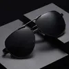 Top Luxury ovala solglasögon för män designer sommar nyanser polariserade glasögon svart vintage överdimensionerade solglasögon av kvinnor man solglasögon med låda