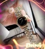 Regio Feminino Crime populaire Femmes Femmes Watch 37 mm Middle Rose Gold Silver Quartz Watch Fine en acier inoxydable Élégant table-cadeau de bracelet Montre de Luxe