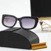 Luxe Designer Zonnebril Heren Mode Zonnebril Trendy Retro Frame Brillen voor Mannen en Vrouwen 5 Kleuren Top Kwaliteit