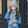 ベレー帽2022女性冬の帽子スカーフグローブ3pcセット高品質のカシミア毛皮pompom女性ウォームニットスカーフ