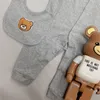 Lyxdesignermärke Babybyxor Vårfödda Kläder för flickor Pojkar Långärmad Ropa Bebe Jumpsuit Kläder Pojke Barn Outfit 220518