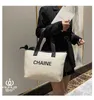 Cc Nebelblume neue kleine Duftmode tragbare One-Shoulder-Einkaufstasche mit großer Kapazität Mama Damenkosmetik und Hautpflege