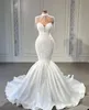 Superbes robes de mariée sirène robe de mariée hors de l'épaule décolleté en coeur perles balayage train satin sur mesure, plus la taille