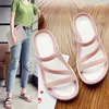 Chinelos das mulheres verão deslizamento-em sapatos antiderrapante resistente moda lazer praia natação andando indoor t-amarrado flip flops 2023 chinelos