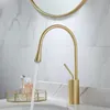 Grifos de lavabo de baño liuyue cuenca cepillada dorada/blanca forma de gota de latón grito de agua fría grande
