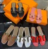 Mode-Designer Luxus Frauen H Sandalen Oase Sandale Kätzchen Ferse Hausschuhe Klassische Leder Plattform Mode Casual Schuhe Top Qualität