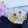 Pendientes de diseño Ear Stud Diseñadores de marca 18K Chapado en oro Geometría Letras dobles Pendiente Clásico Mujeres Banquete de boda Jewerlry 307R