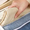 Organizadores de almacenamiento de armario para ropa Compartimiento de jeans Artículos de almacenamiento Bolsas Cajas Estuche Organizador de guardarropa Pantalones Cajón Divisor 220714