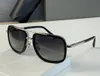 En Dita Mach One DRX-2030 Designer solglasögon för Mens Famous Fashionable Retro Luxury Brand Eyeglass Fashion Design