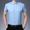 Casual shirts voor heren mannelijke zomer gestreepte zijden kleding elegante man zachte shirt shirts met korte mouwen shirts met korte mouwen