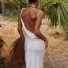 Sukienki swobodne 2022 Summer biały seksowny pasek łańcucha Backless Slip Maxi Dress Club Party Stroje dla kobiet Eleganckie paski na bal maturalne