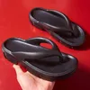Sandaler Flip Flops Kvinnor Utomhus Hem Hotell Tofflor Mode Anti Slip Soft Soles Strand Sandaler Versatile High Heels Platform Shoes 220412