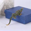 Szpilki broszki urocze kolorowe krokodyla broszka z krysztodonem Kobieta Bankiet Akcesoria metalowe zwierzę Kirk22