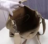 2021 الفاخرة المصممين حقيبة كتف جلد طبيعي نقي جلد البقر مخلب على ظهره حقائب فتاة crossbody المحافظ حجم 28 سنتيمتر 18 سنتيمتر