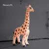 Söt uppblåsbar giraffballong simulerad djurmodell för park- och zoo -dekoration