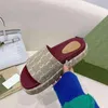 2022 NOWOŚĆ WYSOKIEJ WYSOKIEJ KUPINEK SIEDZINY OP61 Haftowa bawełniana luksusowy projektant slajdowy moda damska platforma płaskie dno pasujące kolorowe sandały Flip-Flop