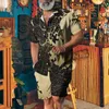 メンズトラックスーツサマーハワイアン服男性ヴィンテージタイプ印刷カジュアル半袖ボタンシャツビーチストリートリゾートメンズツーピース