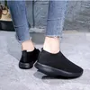 Kobiety Knit Sock Shoes Paryż Designer Trampki Płaskie Platformy Lekkie Trenerzy Wysokiej Jakości Mesh Wygodne Casual Sneakers 7 Kolory