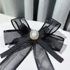 Spille per spilla con fiocco in tessuto nero coreano Perni con nappe in cristallo di perle Colletto per camicia da studente Spille moda femminile per accessori donna