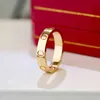 Designer ringar kärleksskruv ring kvinna ring för man anello di lusso anillos hombre luxe bague bagues femme lyxig designer smycken8500556