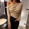 Kvinnors T-shirt Casual One Shoulder Women Top Summer Långärmad Kvinnliga Toppar Sexig Asymmetrisk Diagonal Collar Bottoming Shirt 2022