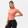 Yoga Lu Lu à manches courtes Fitness Sports Top Top Gym Vêtements Femmes Running Suit Casual Casual Slim T-shirt Shirts